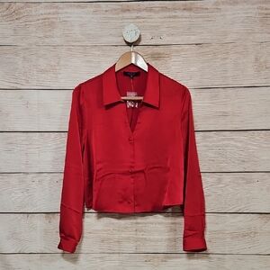 NWT Rachel Roy Vibrant Satin Like Red Button Up Long Sleeve Cropped Blouse Mediu